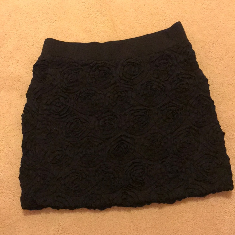 Stretching rose skirt